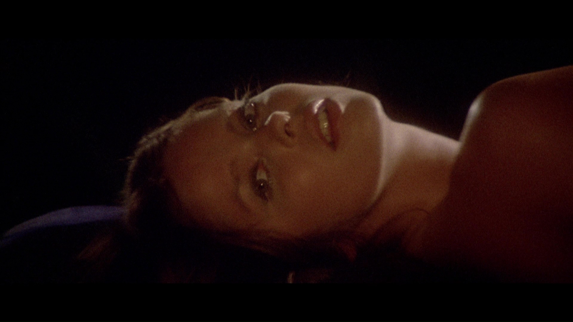 A Breve Noite das Bonecas de Vidro : Um giallo onírico de Aldo Lado